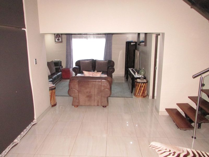 5 Bedroom house - Elawini - Photo 10