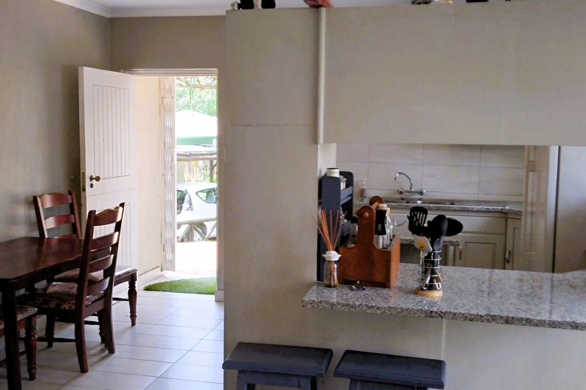 For Sale: Charming 2-Bedroom Corner Townhouse in White River Ext 9 - Photo 5