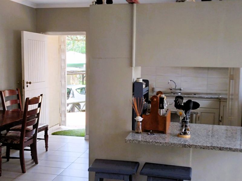 For Sale: Charming 2-Bedroom Corner Townhouse in White River Ext 9 - Photo 5