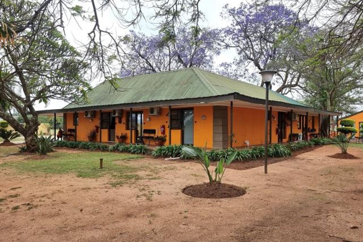 Lodge with Guest Facilities & Arable Land  - Photo 5