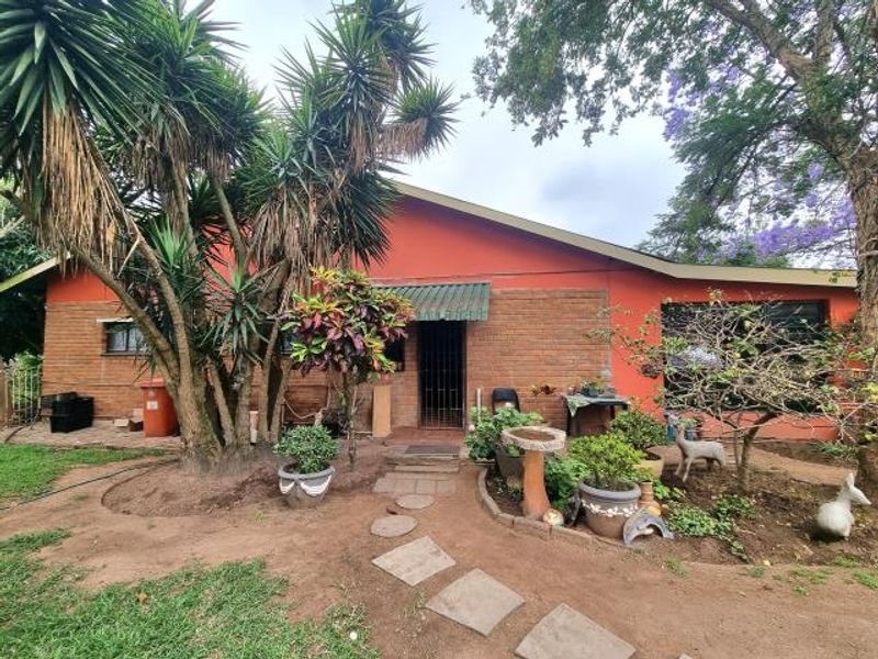 Lodge with Guest Facilities & Arable Land  - Photo 3