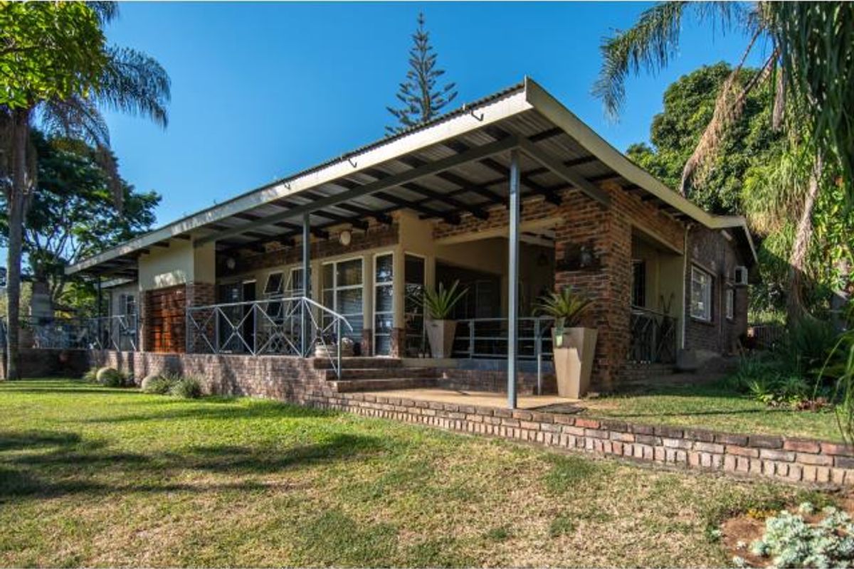 Prime Location – Versatile Property with Commercial Potential - Photo 3