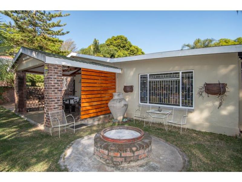 Prime Location – Versatile Property with Commercial Potential - Photo 8