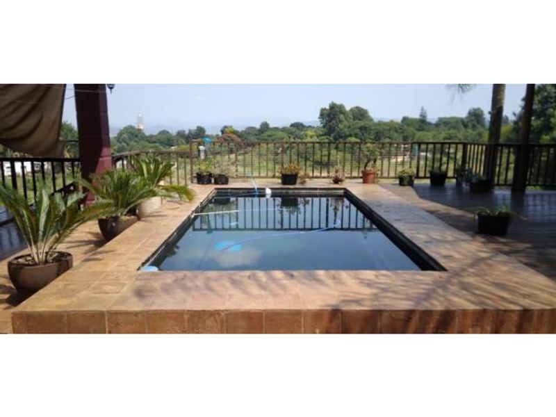 1HA Smallholding with 3 Separate Homes & Workshop – Ideal for Business or Extended Family Living - Photo 4