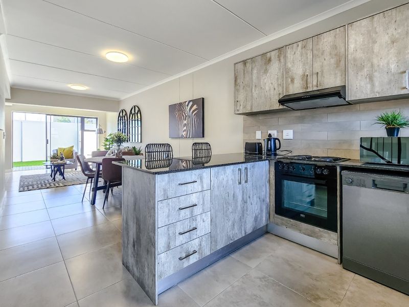 Secure Estate Living in Zonnendal, Kraaifontein - Photo 4