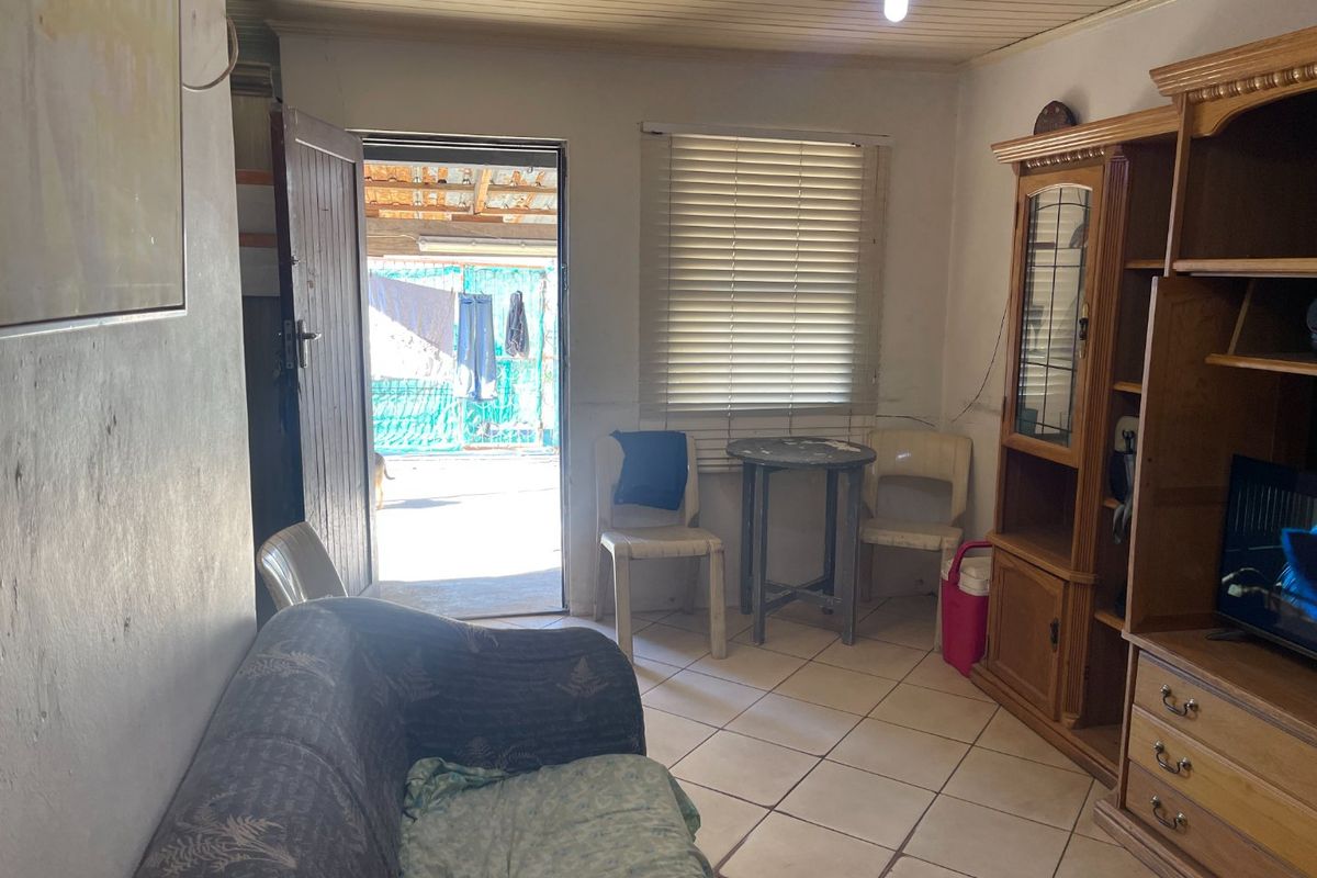 Two bedroom family home - Photo 2