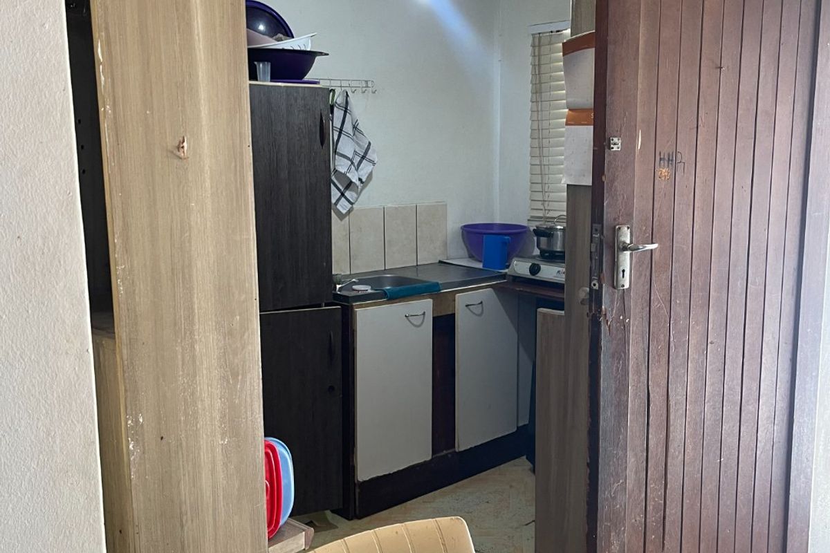 Two bedroom family home - Photo 4