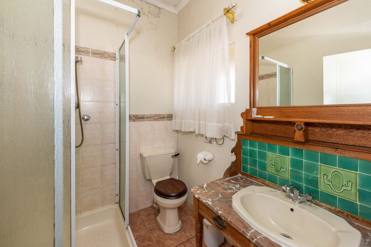 Guest House and Student Accommodation in White River Ext 1 - Photo 5