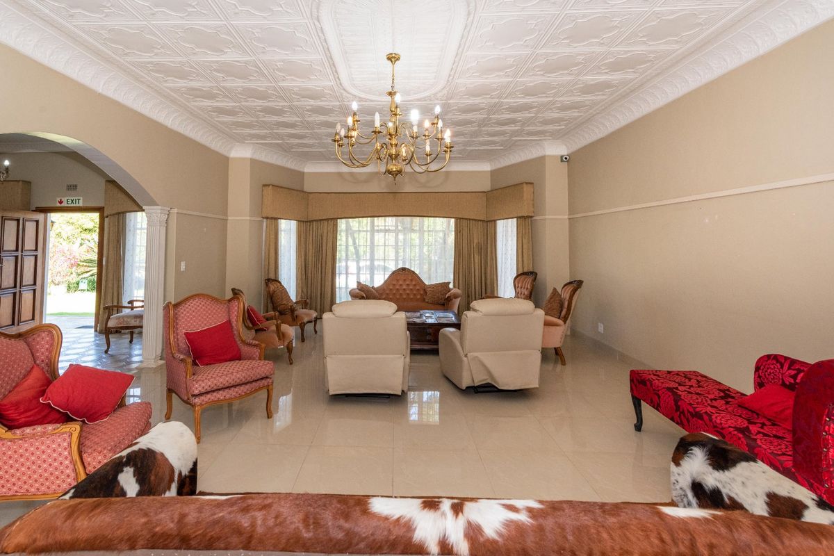 Guest House and Student Accommodation in White River Ext 1 - Photo 4