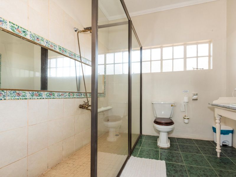 Guest House and Student Accommodation in White River Ext 1 - Photo 8