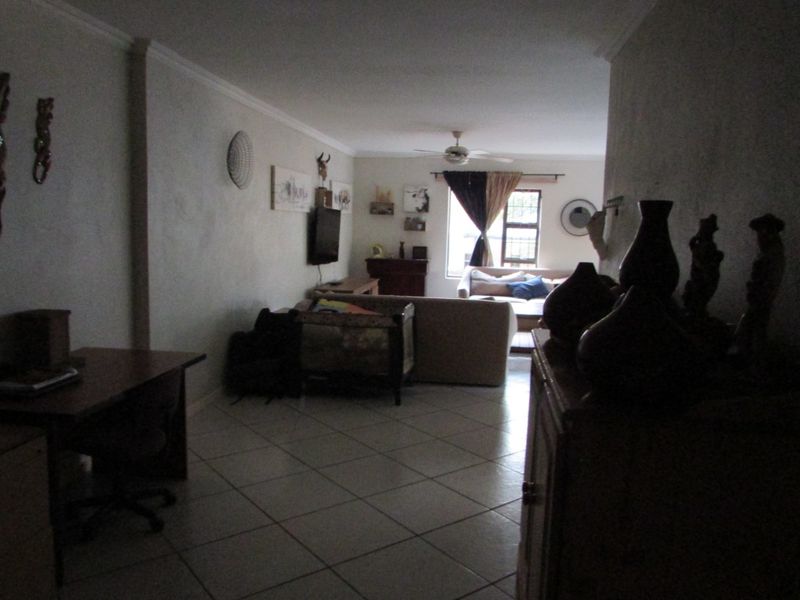 6 Bedroom House for sale - White River Central - Photo 7