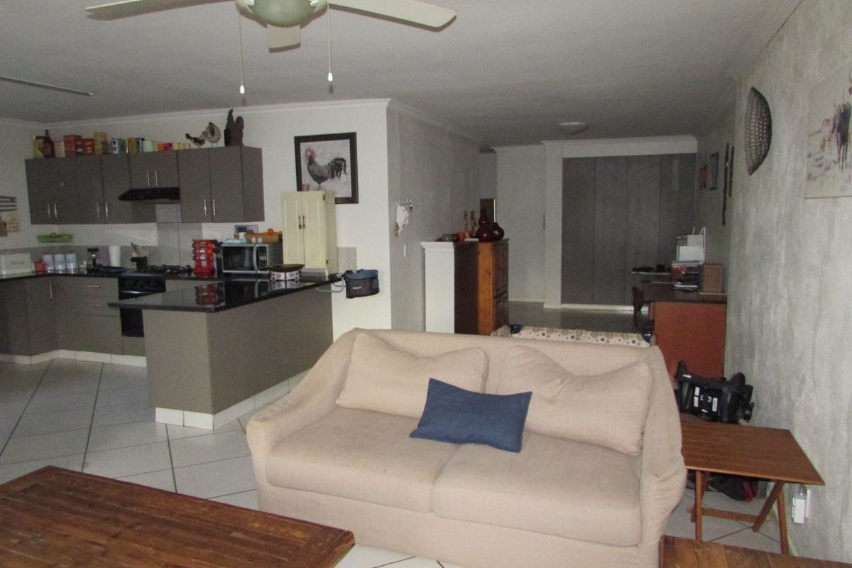 6 Bedroom House for sale - White River Central - Photo 5