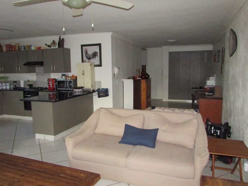 6 Bedroom House for sale - White River Central - Photo 5