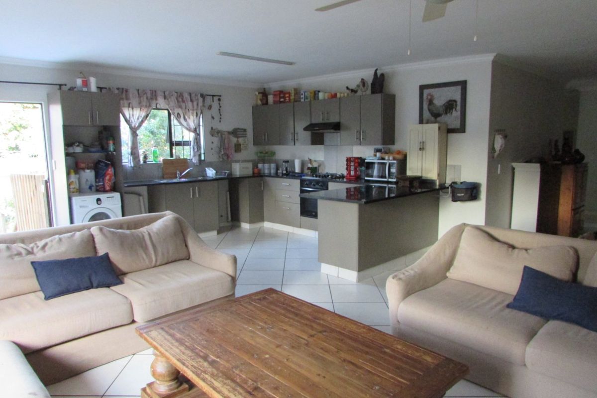 6 Bedroom House for sale - White River Central - Photo 4