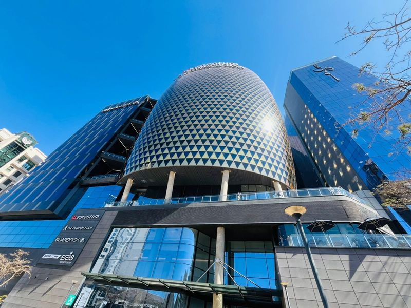 463 Sqm Pemium Office Space for Lease in The Marc, Sandton Central - Photo 2