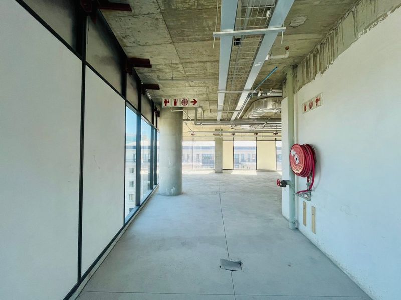 579 Sqm Pemium Office Space for Lease in The Marc, Sandton Central - Photo 9