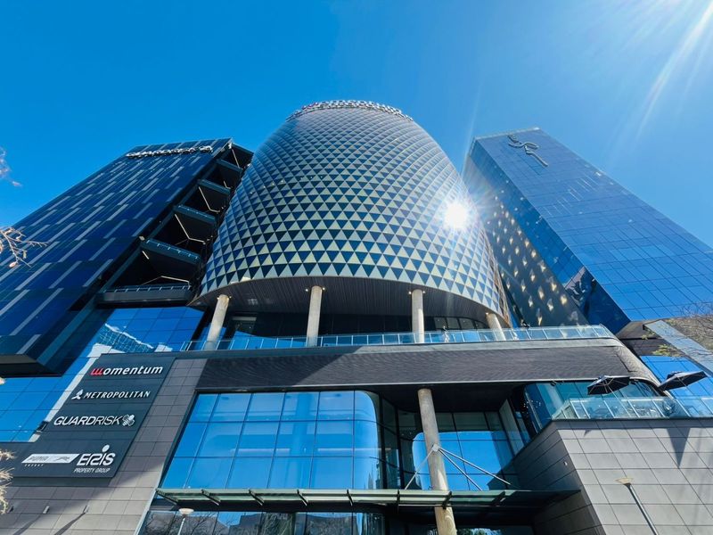 579 Sqm Pemium Office Space for Lease in The Marc, Sandton Central - Photo 2