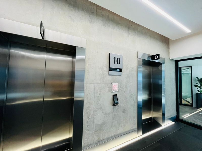 767 Sqm Pemium Office Space for Lease in The Marc, Sandton Central - Photo 3
