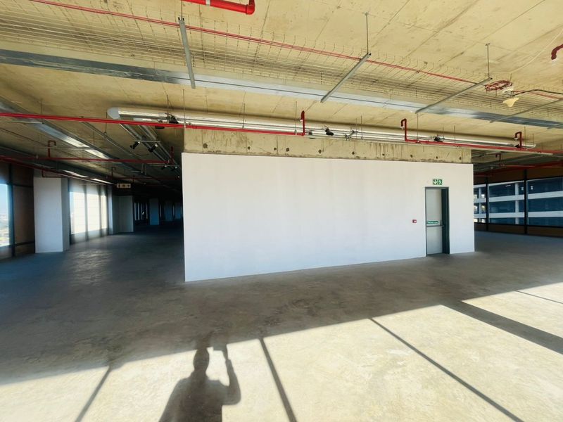 P-Grade Commercial Office Space – 1,827m2 | Prime Sandton CBD - Photo 9