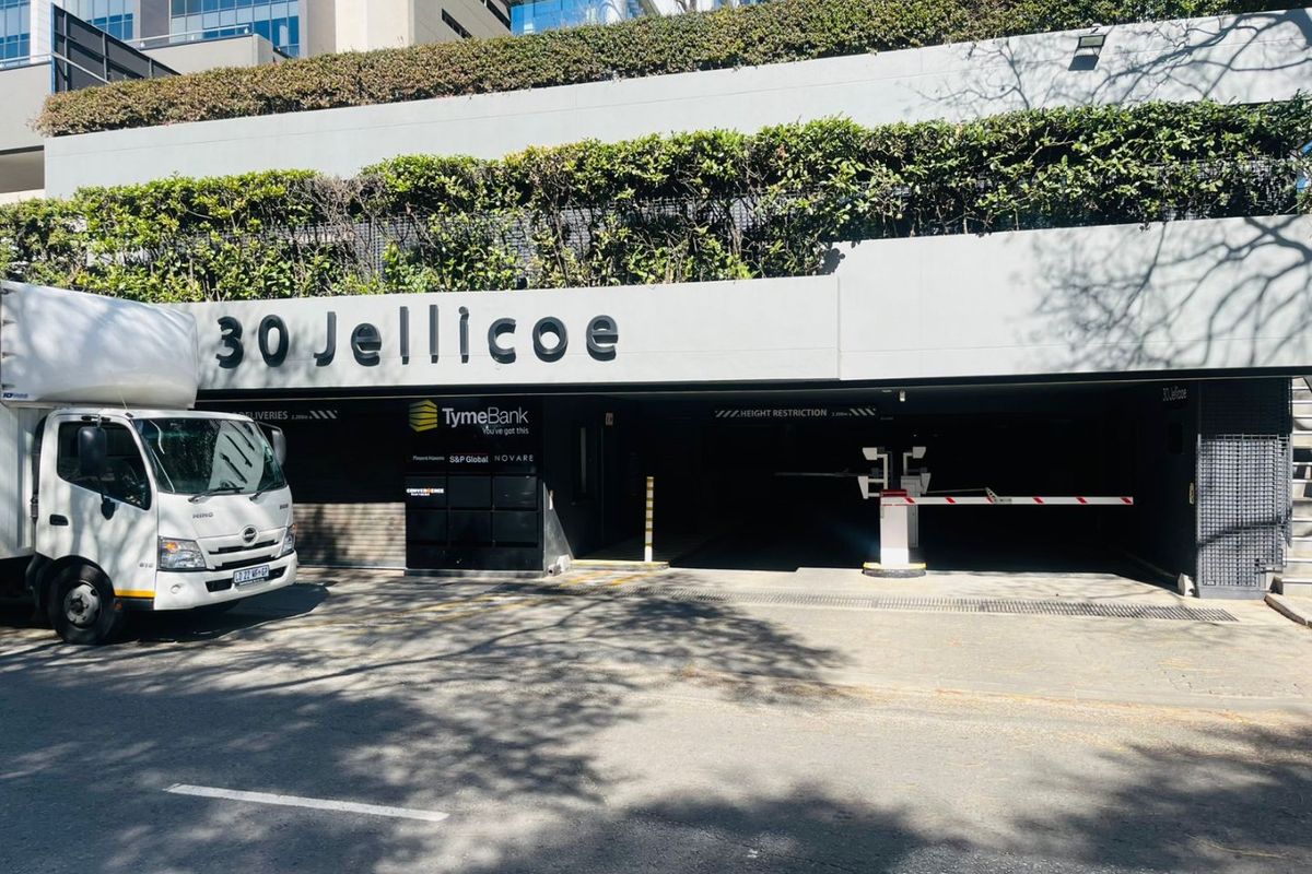 Grade P Office Space To Let | 673 sqm | Prime Rosebank Location - Photo 2