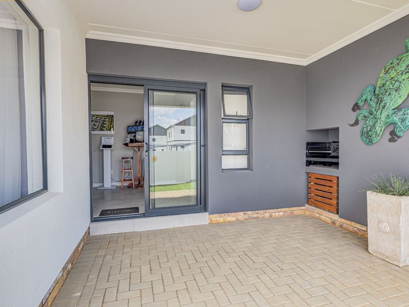 Bright 3 Bed Townhouse in Glen Austin  - Photo 4