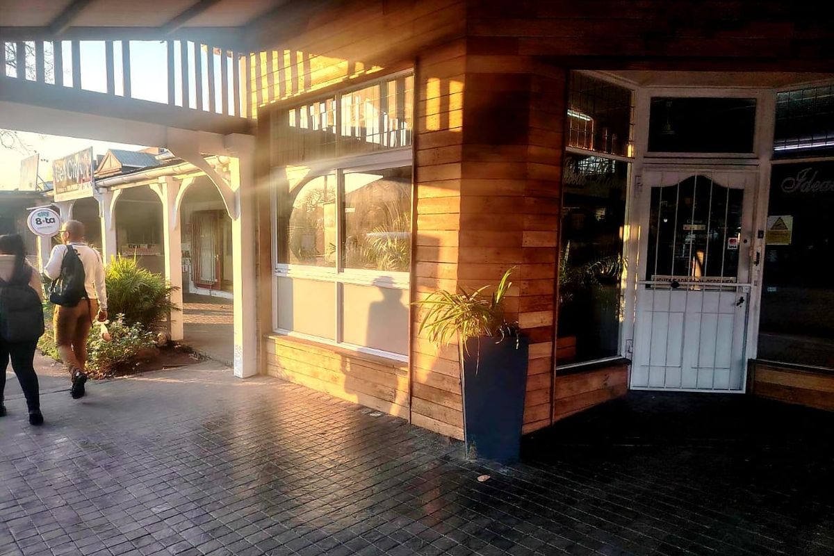 Prime Commercial Building for Sale in Vincent - Photo 5