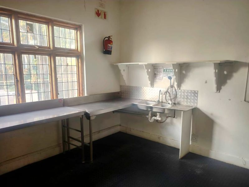 Prime Commercial Building for Sale in Vincent - Photo 8