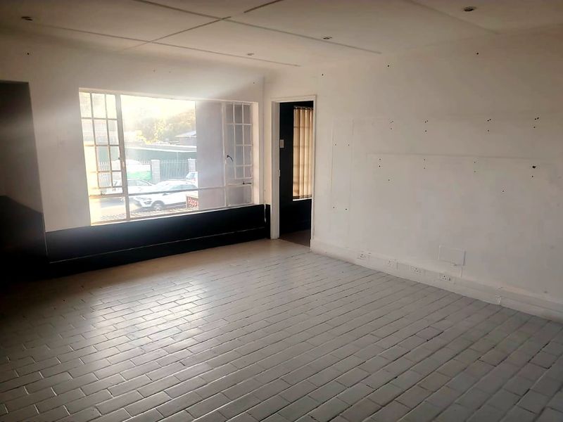 Prime Commercial Building for Sale in Vincent - Photo 6