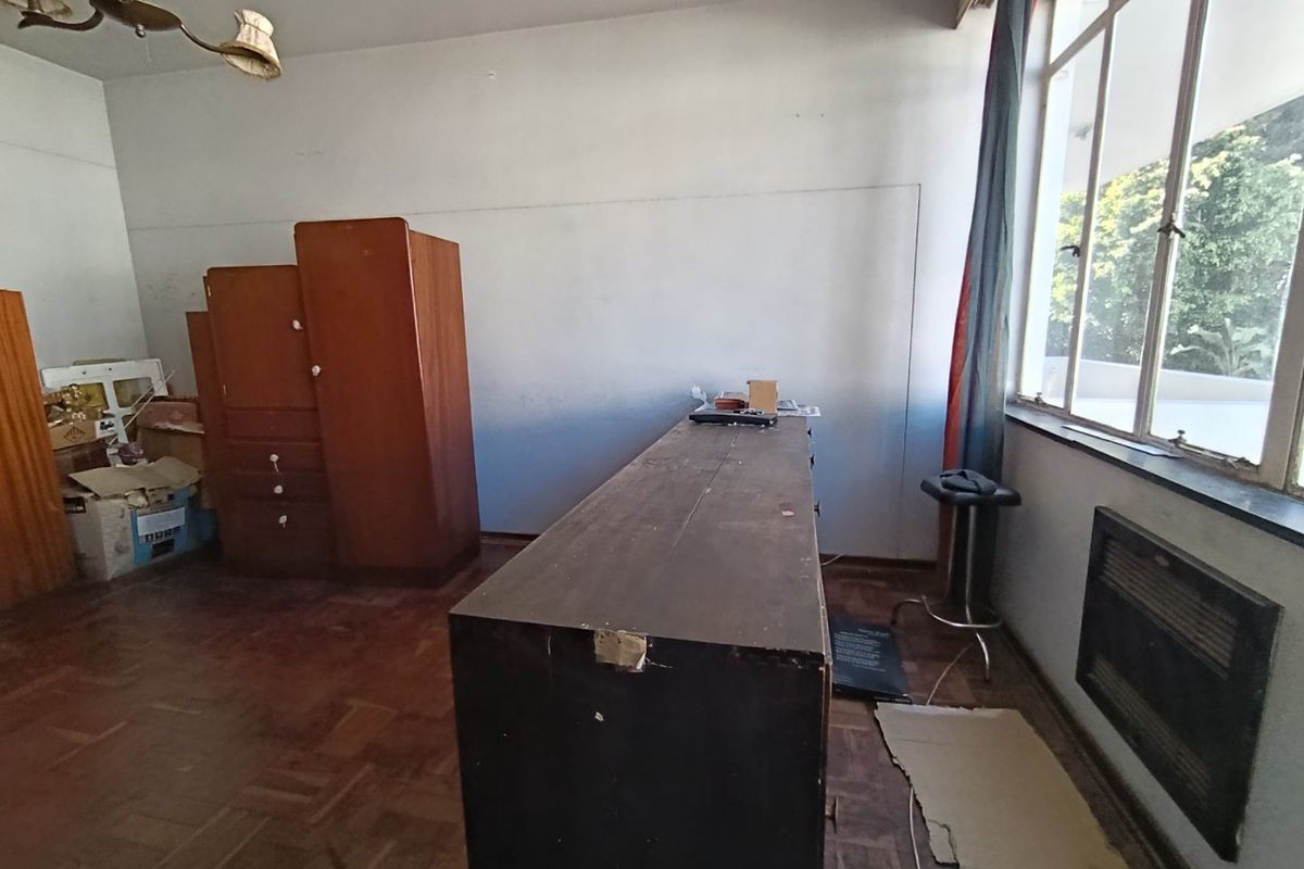 Fixer upper studio- Perfect for DIY enthusiasts & investors seeking ROI - Photo 4