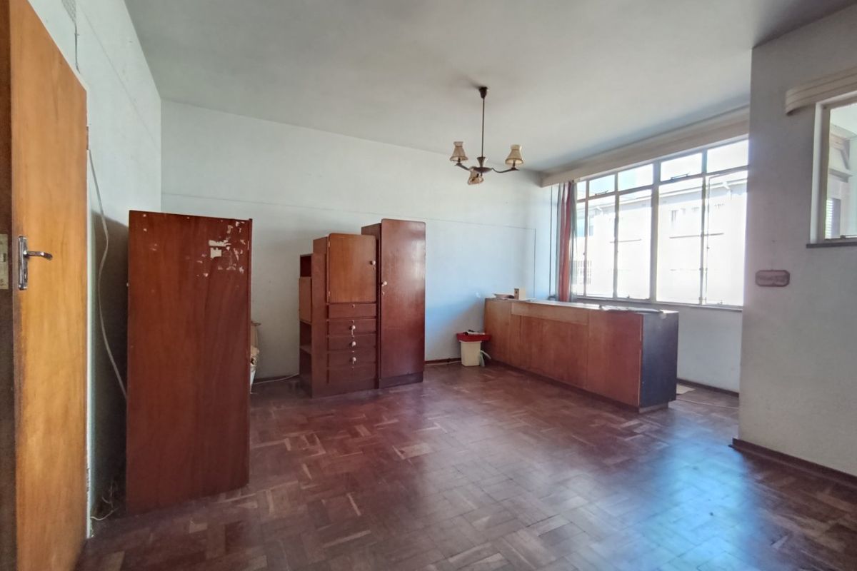 Fixer upper studio- Perfect for DIY enthusiasts & investors seeking ROI - Photo 3