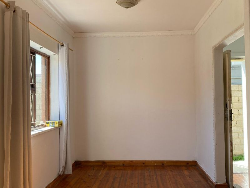 Spacious 3-Bedroom Home with Income-Generating Flatlet – Prime Location! - Photo 5