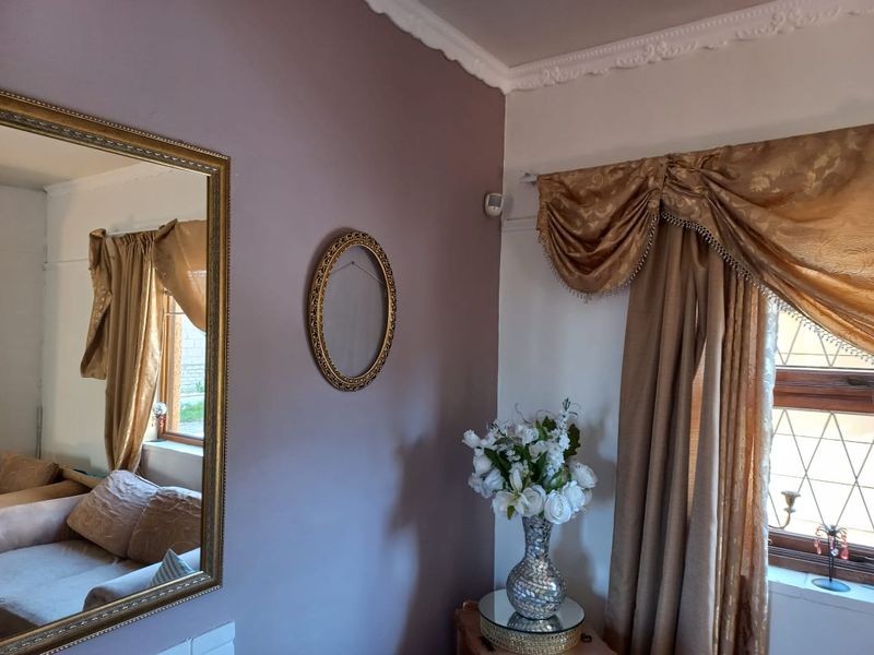 Spacious 3-Bedroom Home with Income-Generating Flatlet – Prime Location! - Photo 9