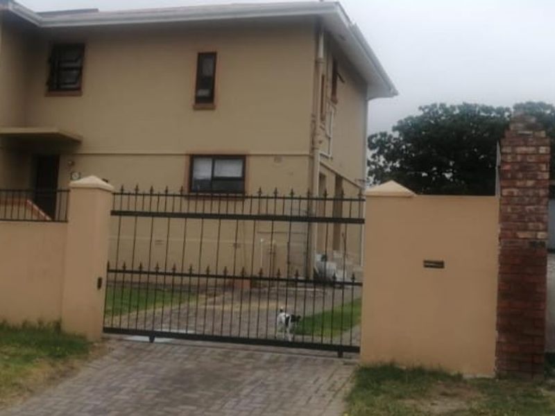 Spacious 3-Bedroom Home with Income-Generating Flatlet – Prime Location! - Photo 2