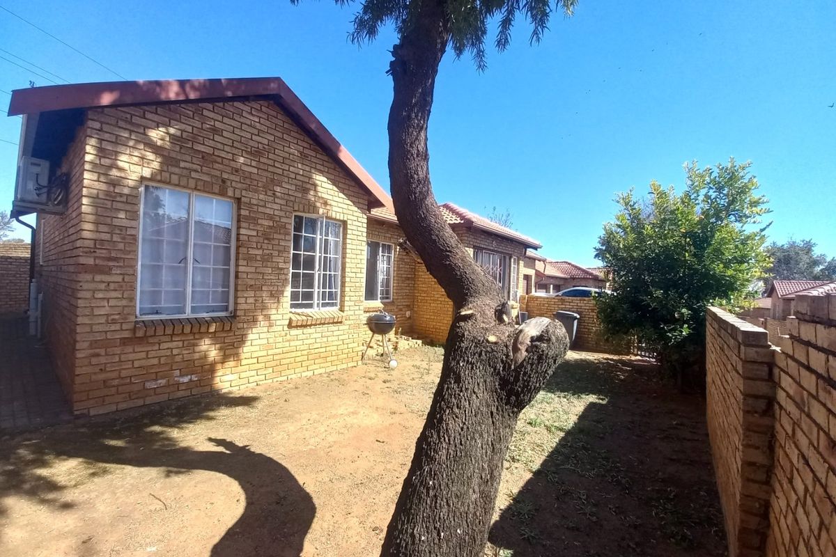 Neat & Spacious Family Home in Sought-After Cosmos Estate, Kosmosdal - Photo 5