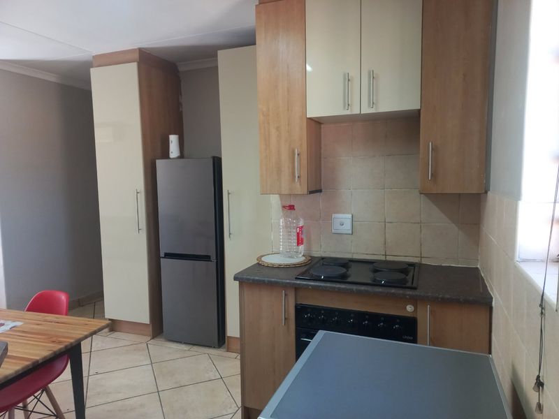 Neat & Spacious Family Home in Sought-After Cosmos Estate, Kosmosdal - Photo 10