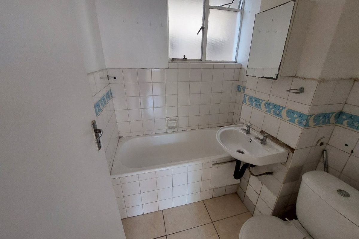 Batchelor apartment for rent in Essenwood - Photo 5