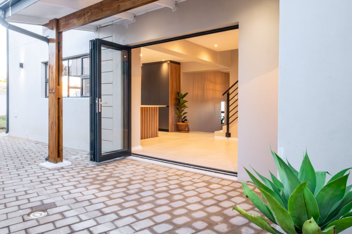 3-Bedroom Home on Corner Stand in Estate - Photo 3