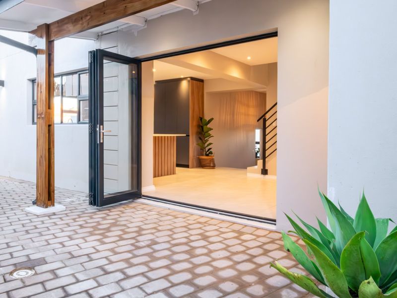 3-Bedroom Home on Corner Stand in Estate - Photo 3