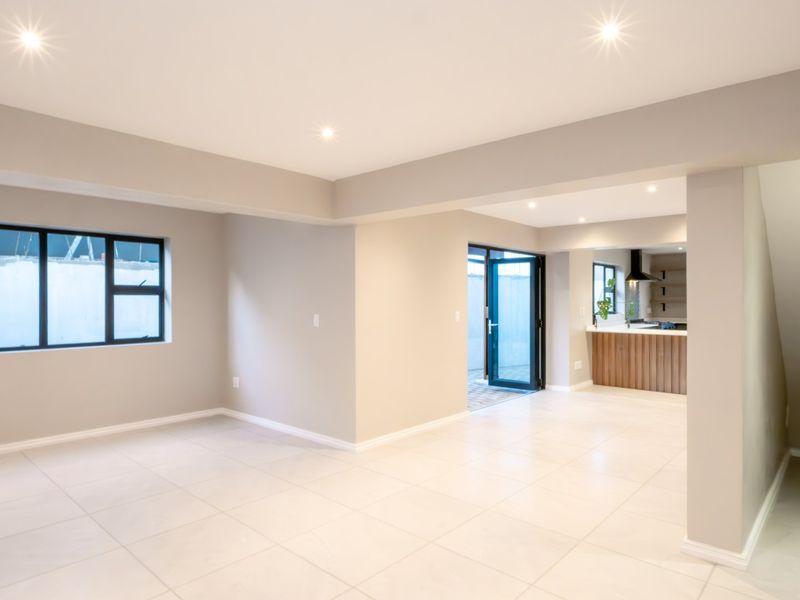 3-Bedroom Home on Corner Stand in Estate - Photo 8