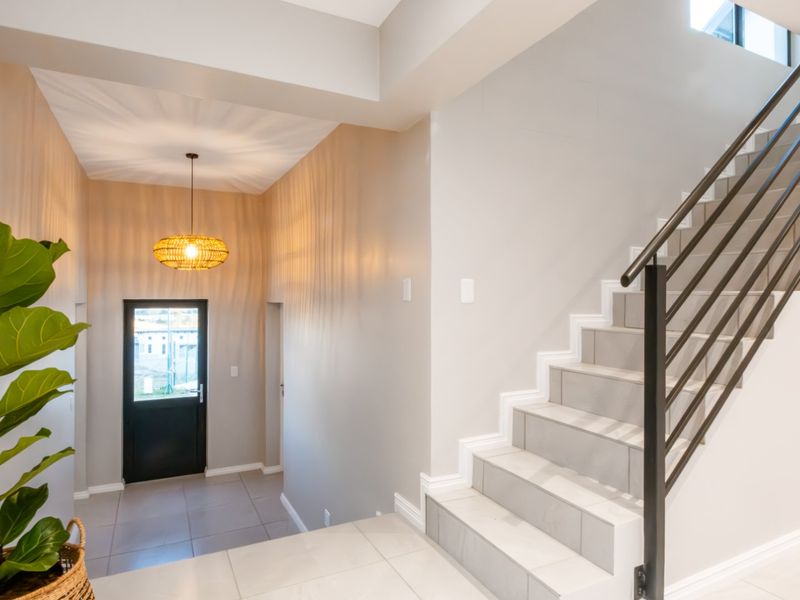 3-Bedroom Home on Corner Stand in Estate - Photo 9