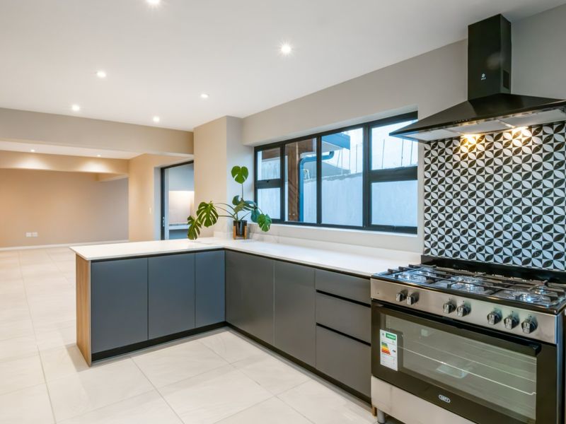 3-Bedroom Home on Corner Stand in Estate - Photo 6