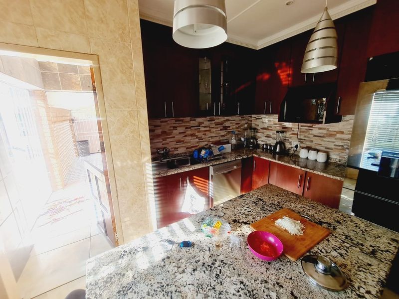 3 Bedroom House for sale in Songloed - Photo 6