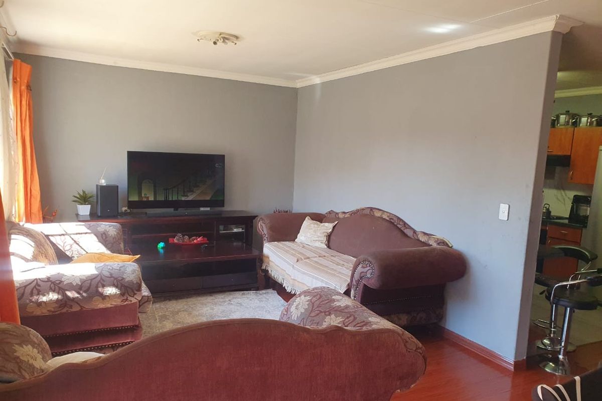 Luxurious living in Montana Manor - Photo 4