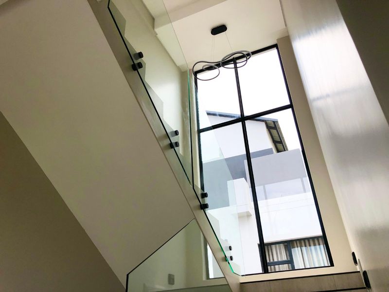 Contemporary 3-Bedroom Home | Entertainment Patio & Spacious Garden | Brand-New Build - Photo 9