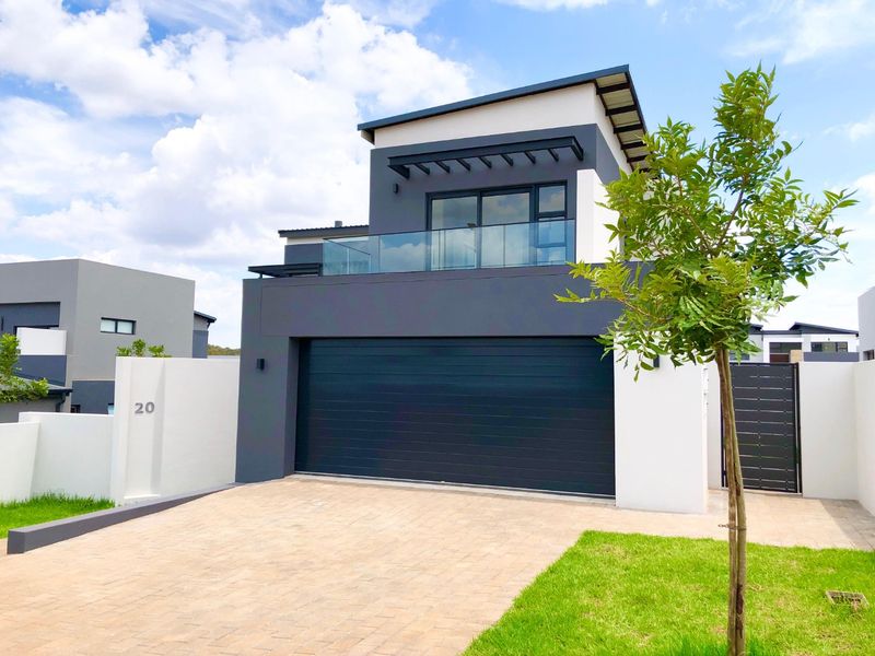 Contemporary 3-Bedroom Home | Entertainment Patio & Spacious Garden | Brand-New Build - Photo 6