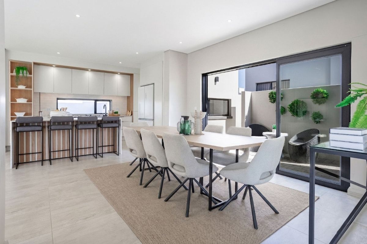 Brand-New Contemporary Family Home with Luxury Finishes, Exceptional Entertaining Spaces & Staff Accommodation - Photo 2