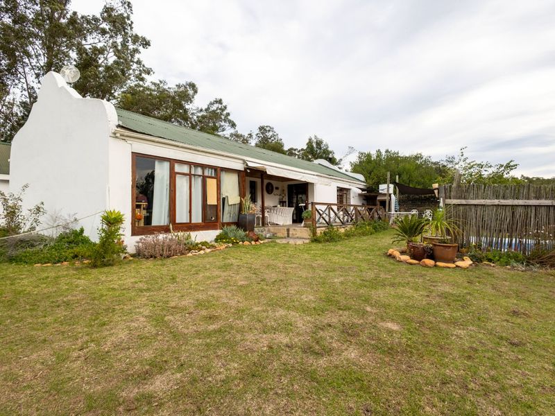 Nature retreat near Plettenberg Bay  - Photo 4