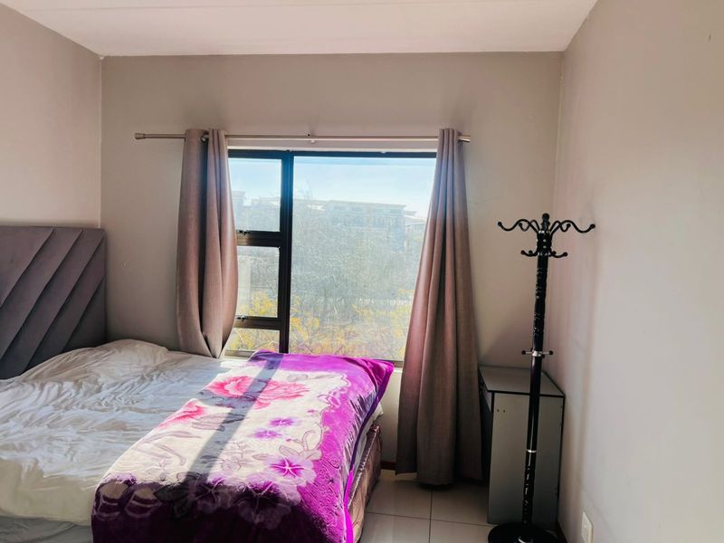 2 Bed | 1 Bath | Top Floor Unit with Views – 72m2 - Photo 8