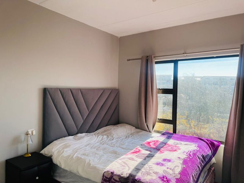 2 Bed | 1 Bath | Top Floor Unit with Views – 72m2 - Photo 9