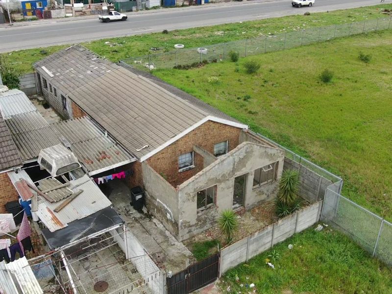 3 Bedroom home for sale in Scottsdene - Photo 2